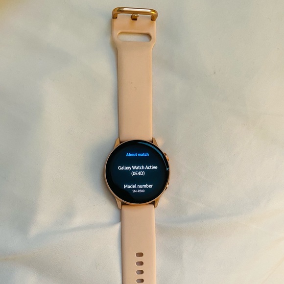 Samsung Galaxy Smart Watch - Picture 4 of 4